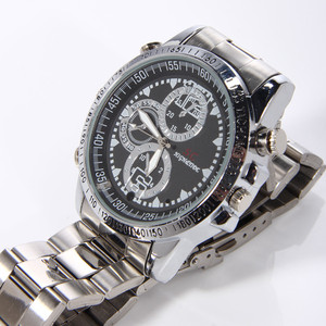 Uu diem cua camera nguy trang hinh dong ho.jpg